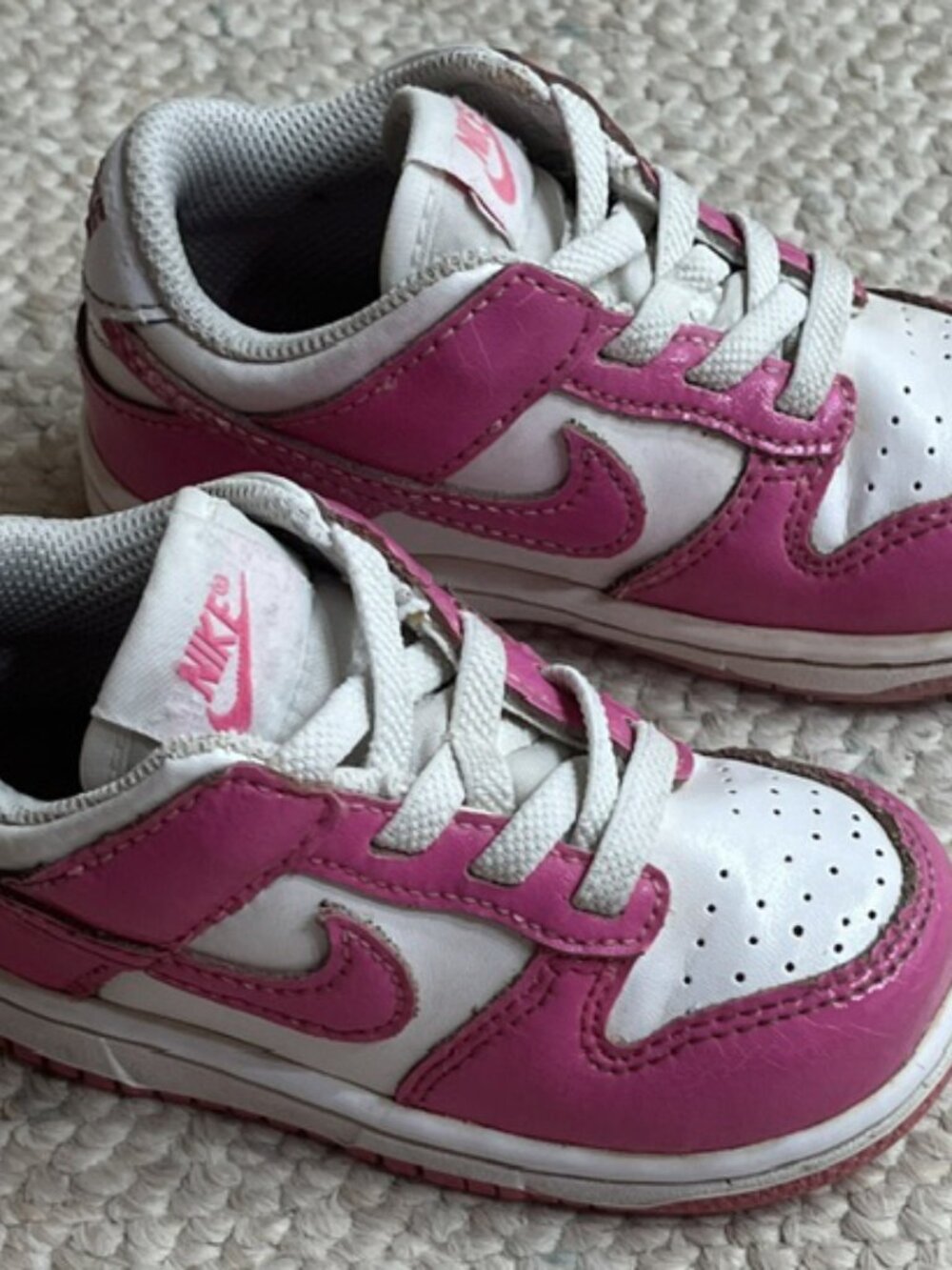 NIKE Dunk Low Toddler Girl Size 7C White Fuchsia Pink Sneakers Shoes FB9107-102